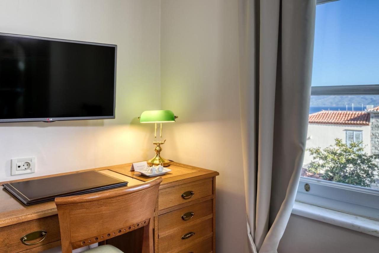 Hotel Leto Hydra エクステリア 写真